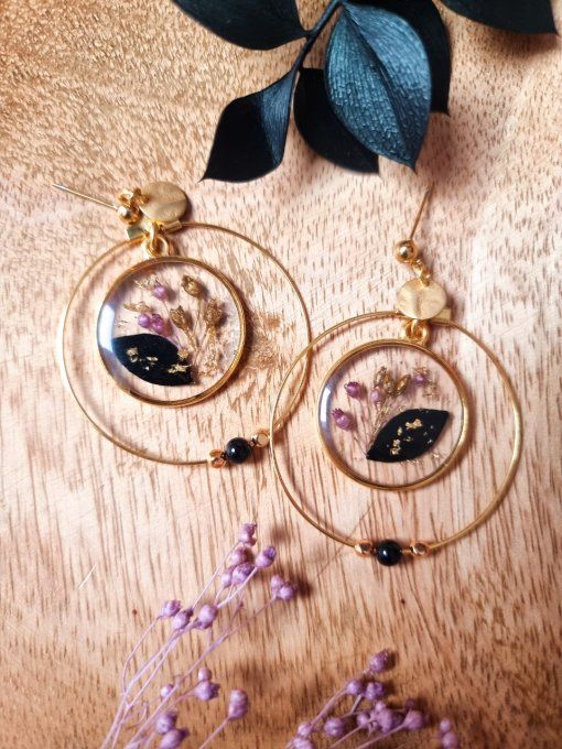 Boucles d'oreilles Romance  fleurs et pierres fines d'agate noire.