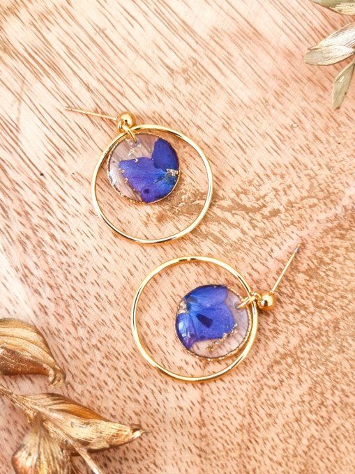 Boucles d'oreilles Naia fleurs pressées hortensia bleu 